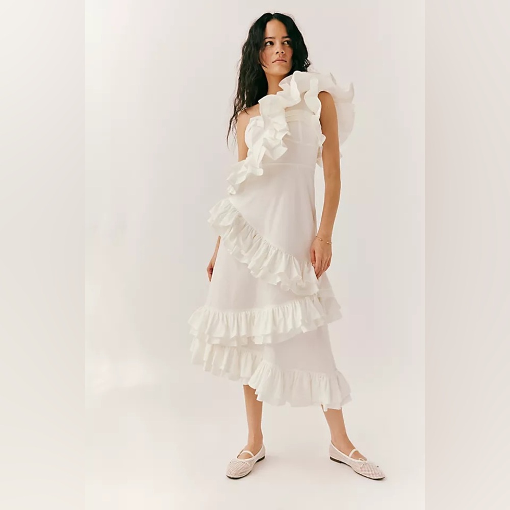 NWT CeliaB Ezili One-Shoulder Tiered Ruffle Midi Dress White